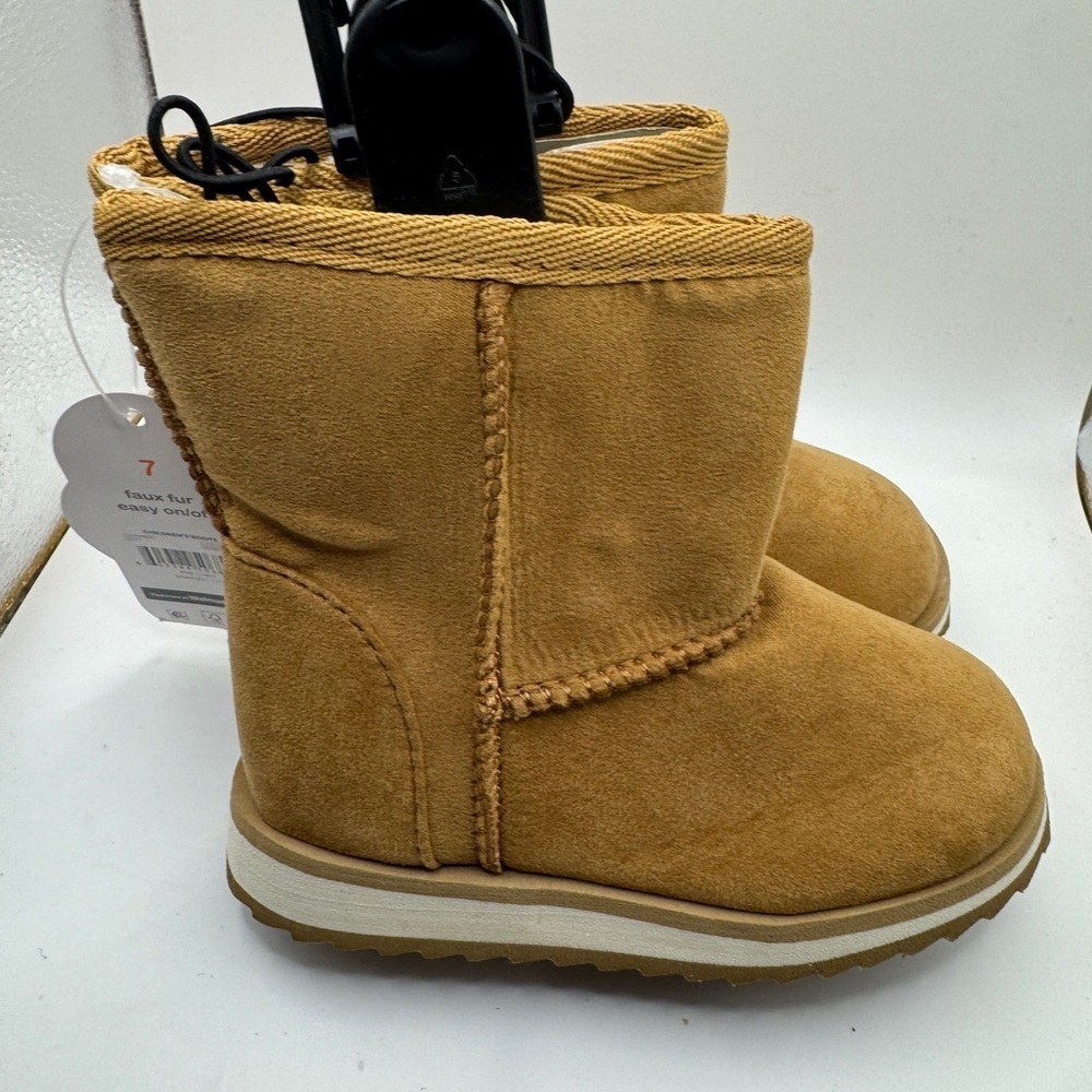 NWT Wonder Nation Toddler Size 7 Girls Tan Faux Fur Winter Boots - Picture 2 of 6